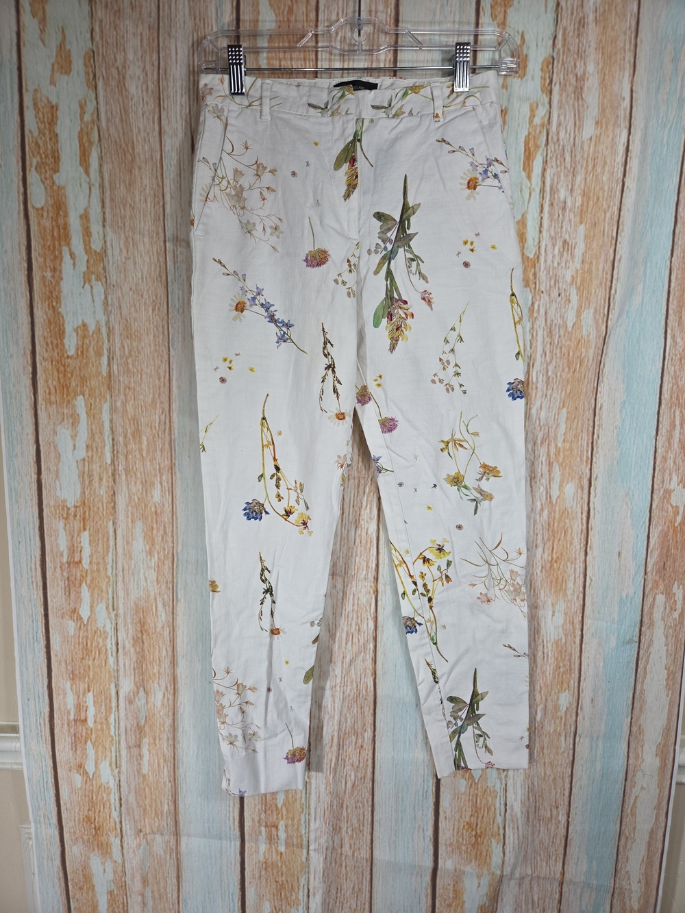 River Island Ivory Cotton Pants W/ Floral Detail. Size 2